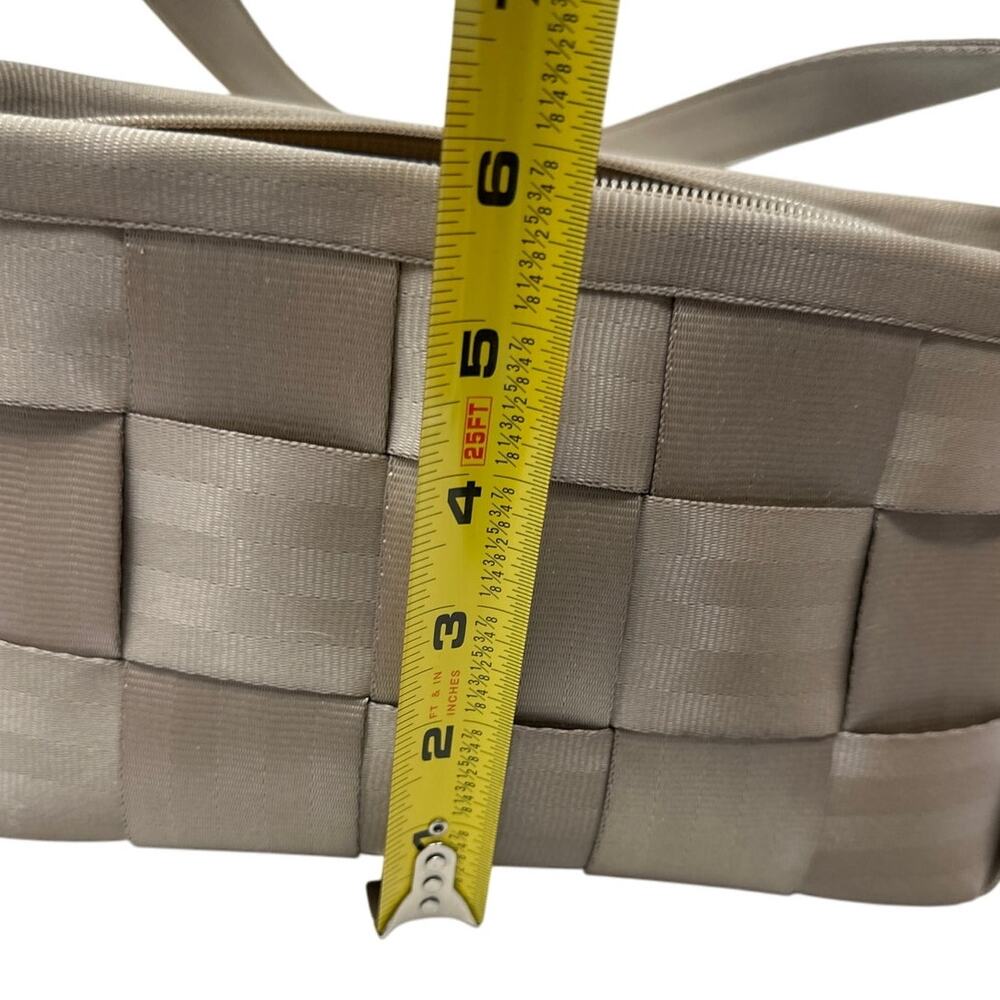 Harveys Seatbelt Bag Small Taupe Tan Shoulder Purse The Original USA - Picture 9 of 9